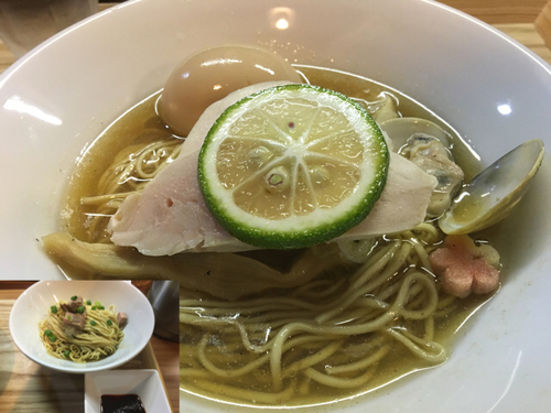 「【限定】燻製秋刀魚と蛤の潮そば730円、替え玉150円」@中華そば 先崎の写真