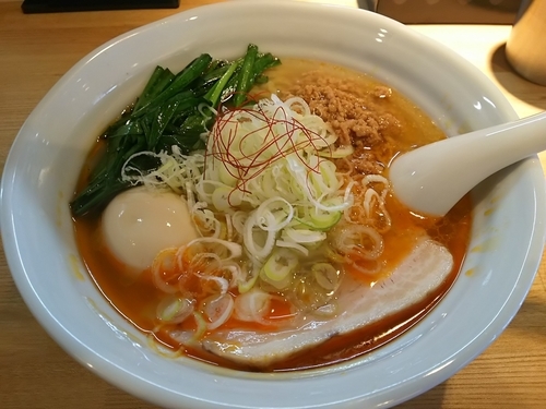 「【限定】あさりスープを使った台湾風ピリ辛ラーメン」@らーめん 月の兎影の写真