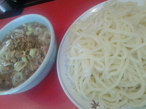 「ちゃーしゅーつけそば中」@丸長 目白店の写真