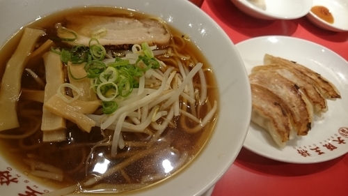 「中華そば炒飯セットに、餃子、生ビール」@大阪王将 新宿店の写真