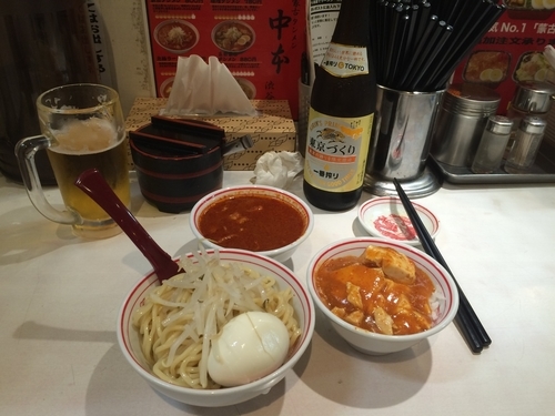 「ビールセット＋プチ麻婆丼＋ゆでたまご」@蒙古タンメン 中本 渋谷店の写真