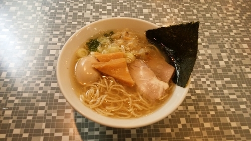 「淡麗貝潮らーめん、替え玉」@鮮魚らーめん 五ノ神水産の写真