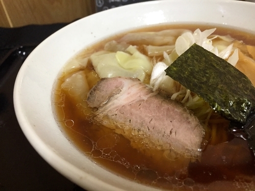 「ワンタンメン・昔ながらスープ・細麺」@寺カフェ 中華そば水加美の写真