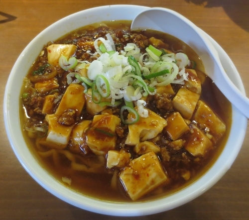 「麻婆メン（中辛）750円」@昌平ラーメンの写真