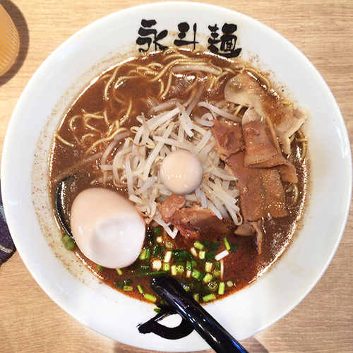 「さんまラーメン＋味付け玉子」@永斗麺 神南店の写真