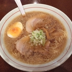 背脂醤油ラーメン