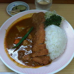 リッチなカツカレー(1450円)