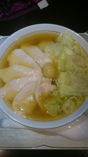 「鶏オンリー(鶏チャーシュー増し＆鶏ワンタン増し)」@らー神 心温の写真
