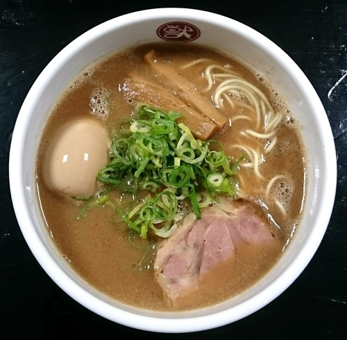 「羊らーめん【第一土曜限定】 味付け半熟玉子」@豚らーめん 獣道の写真