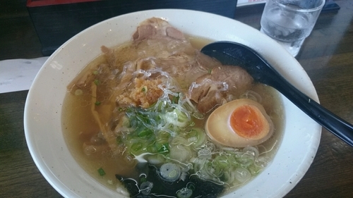 「潮チャーシュー麺」@自家製麺 仁の写真
