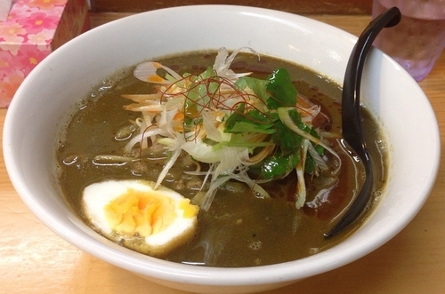 「黒胡麻カレー担々麺(秋冬限定･ライス付)990円」@魔女のカレーの写真