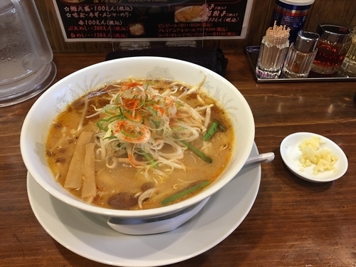 「焔（辛味噌）＋ニンニク 麺硬め」@麺処 空山の写真