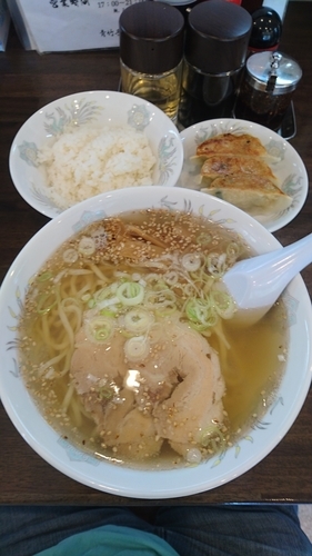 「塩ラーメン 餃子3ｹ 小ライス(Dセット) 860円」@青竹手打ちラーメン 義信の写真