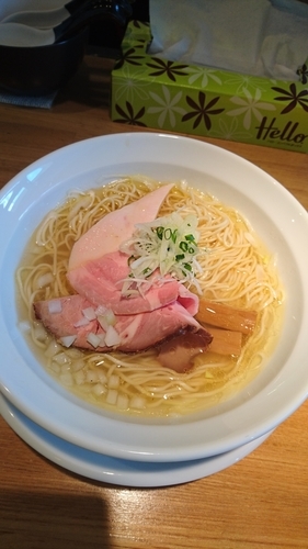 「塩煮干しらーめん 700円」@らーめん専門 うしおととりの写真