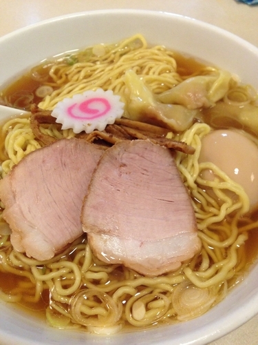 「ワンタン麺 玉子」@赤坂味一 亀戸店の写真