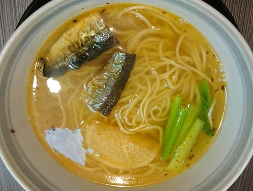 「【限定】焼きさんまそば」@柳麺 呉田-goden-の写真