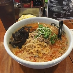 杉式タンタン麺（950＜880+税＞1円単位の端数は切り捨て