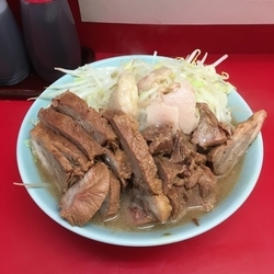 ブタW ￥900 ヤサイアブラ