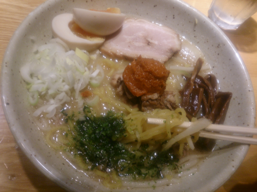 「味玉入り辛味噌らーめん」@つじ田 味噌の章 飯田橋店の写真