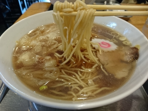 「ワンタン中華麺(小) 800円」@飛田給 大勝軒の写真