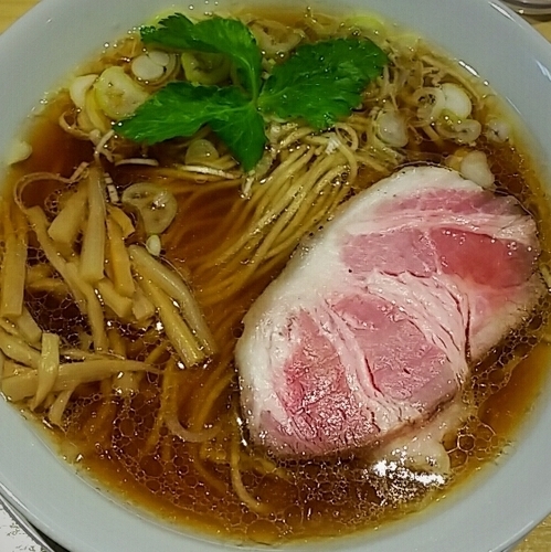 「こもんそば（醤油）７５０円」@麺ゃこもんの写真