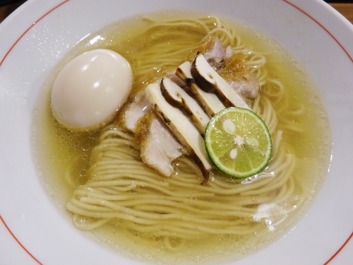 「丹波黒どり塩そば ～岩手県産松茸のせ～　　1280円」@鯛塩そば 灯花 本店の写真