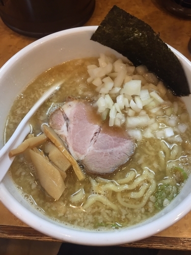 「背脂煮干そば、タマネギ多め」@中華そば 児ノ木の写真