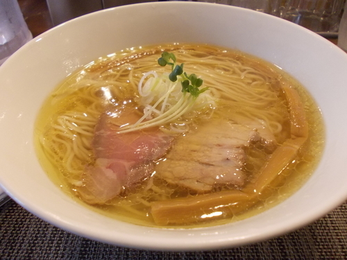 「塩らぁ麺」@らぁ麺 やまぐち 辣式の写真