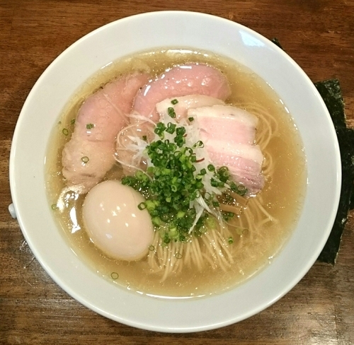 「特製塩拉麺」@創作麺工房 鳴龍の写真