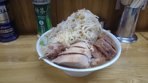 「大豚(ヤサイニンニクアブラ)￥９００」@ラーメン二郎 赤羽店の写真