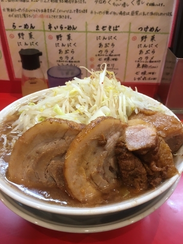 「ラーメン大盛500g指定＋豚2枚」@麺屋 桐龍の写真