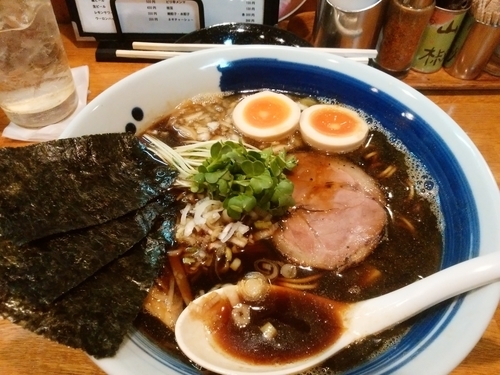 「黒煮干しそば（細麺）」@麺屋 鶏口の写真