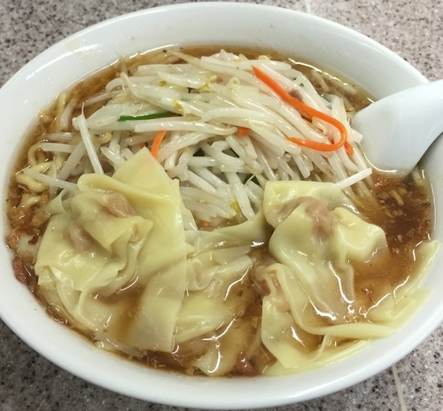 「もやしワンタン麺950円」@中華麺店 喜楽の写真
