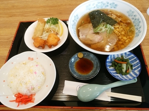 「ラーメンセット(醤油ラーメン＋ミニチャーハン)1,080円」@遊彩食の写真