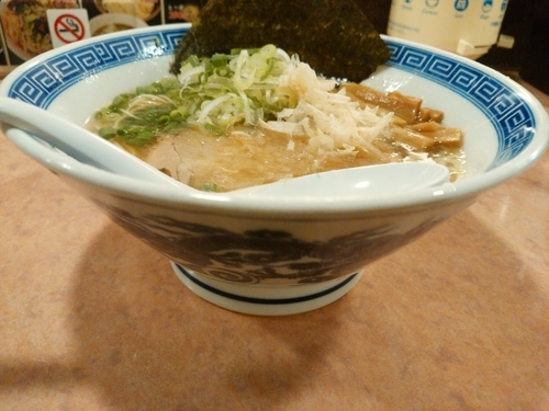 「鶏節塩そば(並盛・120g)750円」@特級豚骨 中華そば湊生の写真