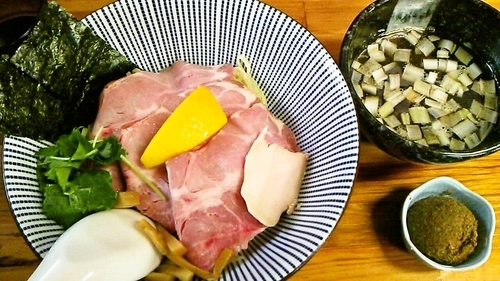 「煮干しつけ麺（あっさり？）中」@中華そば よしかわの写真