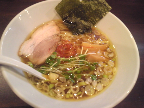 「醤油らー麺」@麺や 龍世の写真