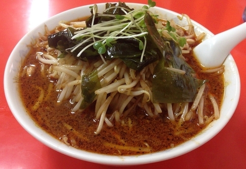 「担々麺(ピリ辛)800円」@中華料理 金龍の写真