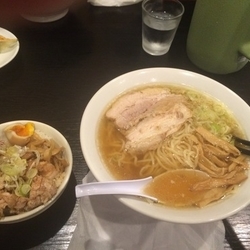 手打ちラーメン大盛