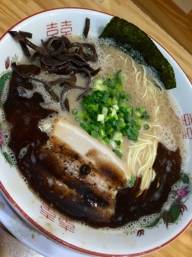 「黒らーめん ￥730」@博多長浜らーめん 天軒の写真