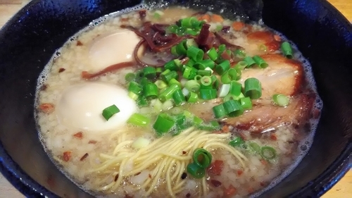 「豚骨しょうゆ@750円」@麺場五代目の写真