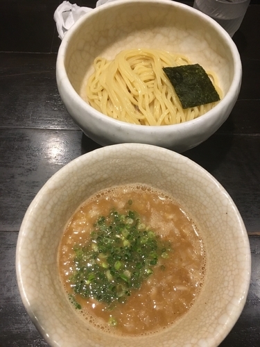 「浸け豚そば(並)830円」@俺の空 新宿店の写真