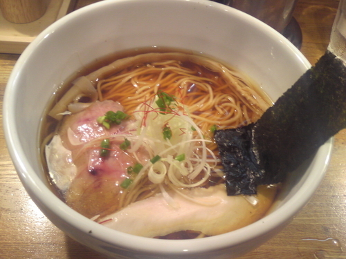 「鶏清湯醤油ら～めん」@麺庵 小島流の写真