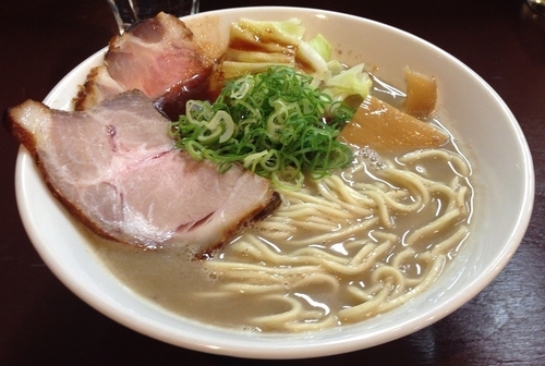 「豚骨らーめん(750円)」@らーめん 五ノ神精肉店 煮干し編の写真