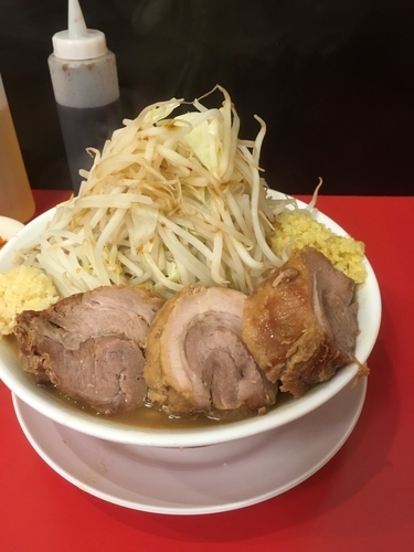「ラーメン＋豚2枚」@鷹の目 獨協大学前本店の写真