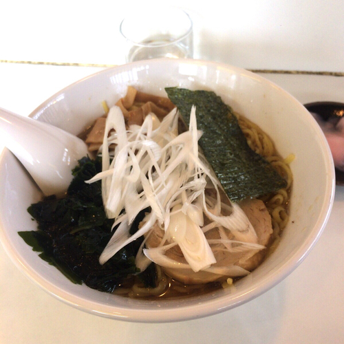 「魚介醤油  700円」@手もみらぁめん 十八番の写真