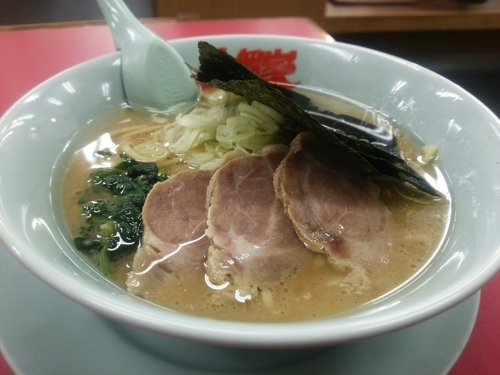 「醤油ラーメン＋クーポン(チャーシュー2枚）」@山岡家 浜松南区店の写真