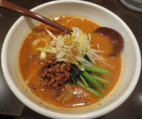 「担担麺　500円※創業20周年感謝祭」@よってこや 新宿南口店の写真