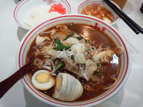 「麻辣麺＋定食＋ゆで卵 1020円」@蒙古タンメン 中本 渋谷店の写真