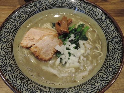 「煮干し白湯そば」@煮干し中華そば 一剣の写真